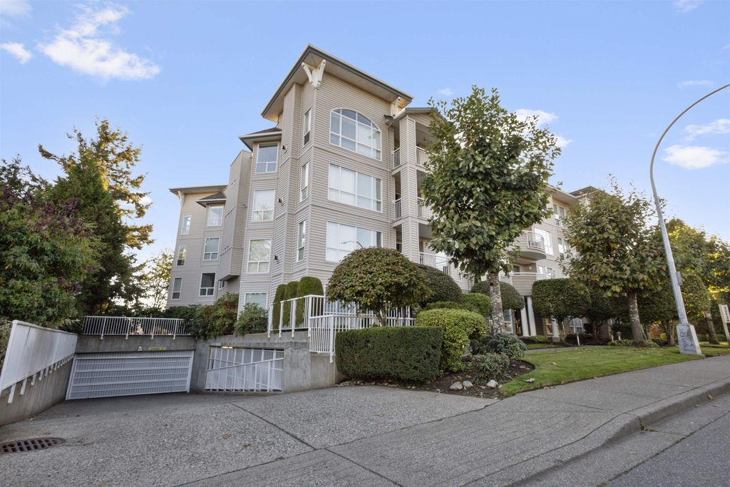 Photo of 32120 Mt Waddington Avenue #206, Abbotsford, BC V2T 2E8 (MLS # R3109980)