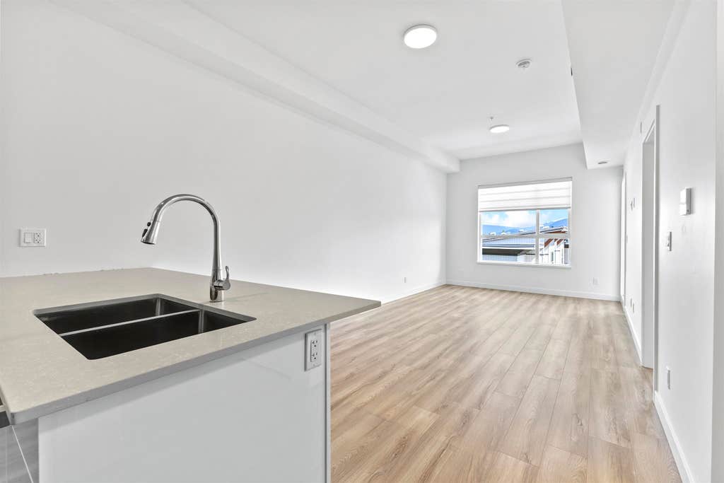 Photo of 11913 Burnett Street #510, Maple Ridge, BC V2X 4N1 (MLS # R3152444)
