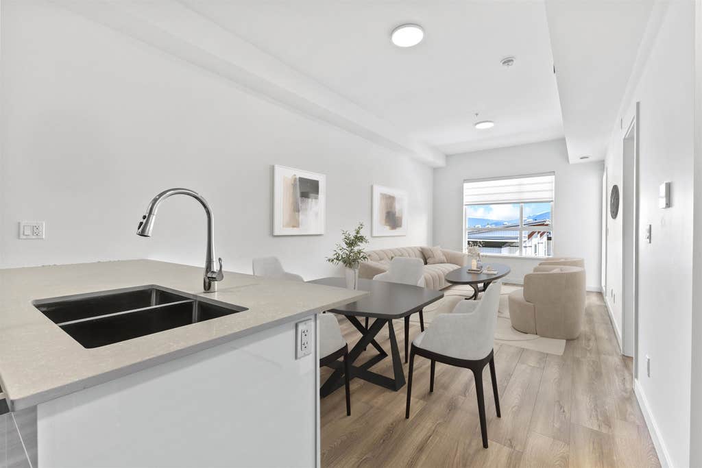 Photo of 11913 Burnett Street #510, Maple Ridge, BC V2X 4N1 (MLS # R3152444)