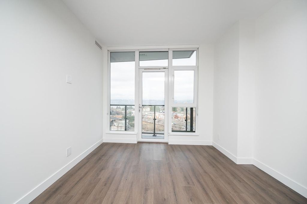 listing image 1109479548134231753