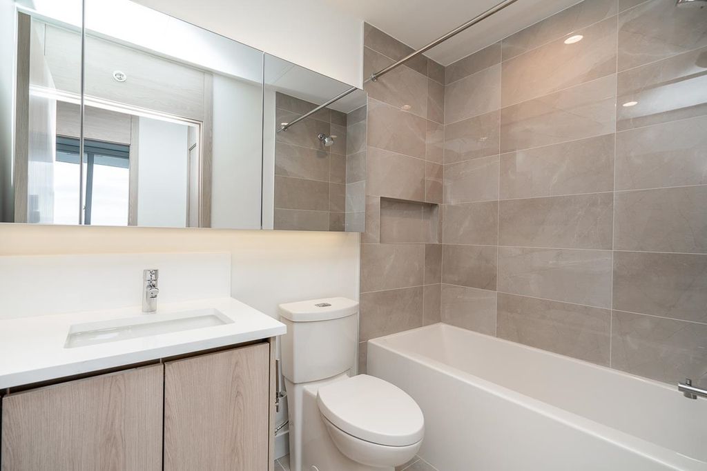 listing image 1104986029792494280