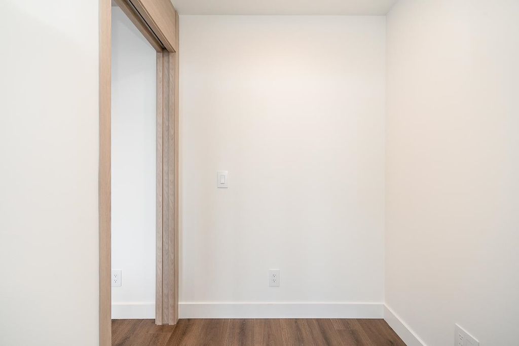 listing image 1103289986846576531