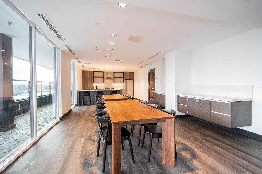listing image 1108491145211872156