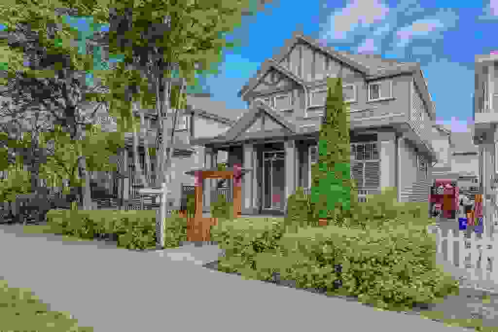 Photo of 19913 72 Avenue, Langley, BC V2Y 3J2 (MLS # R3142891)