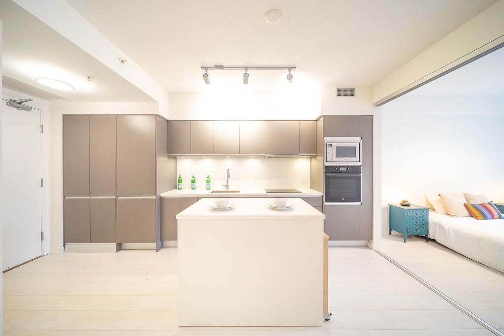 listing image 1106140235925441389