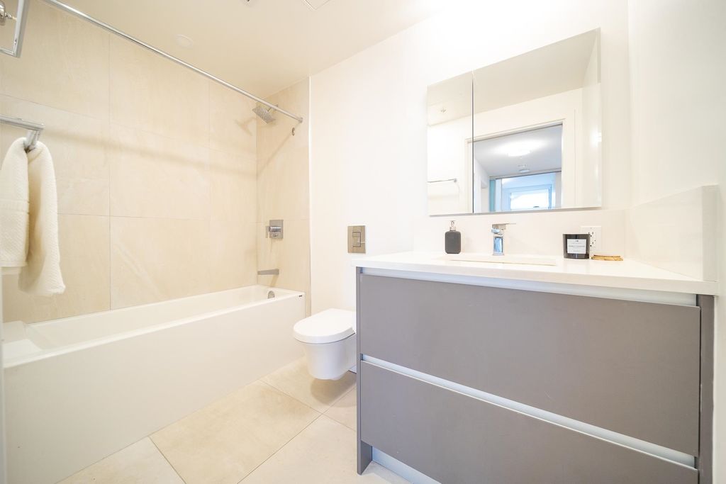 listing image 1101589593878264382