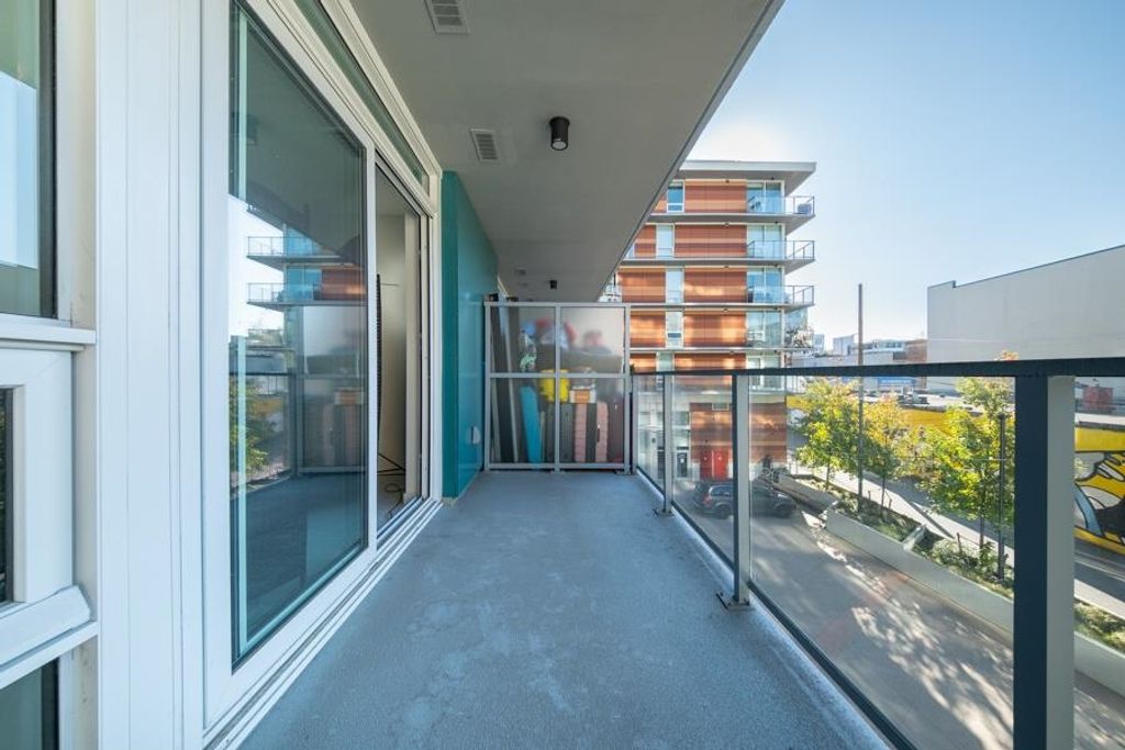 listing image 1104813805411711472