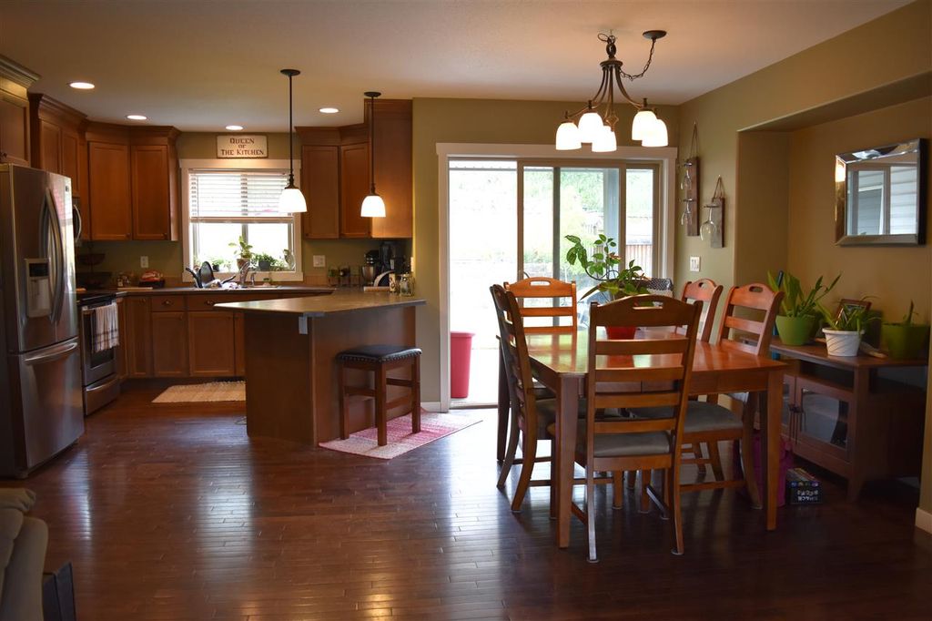 listing image 1107397321069825885