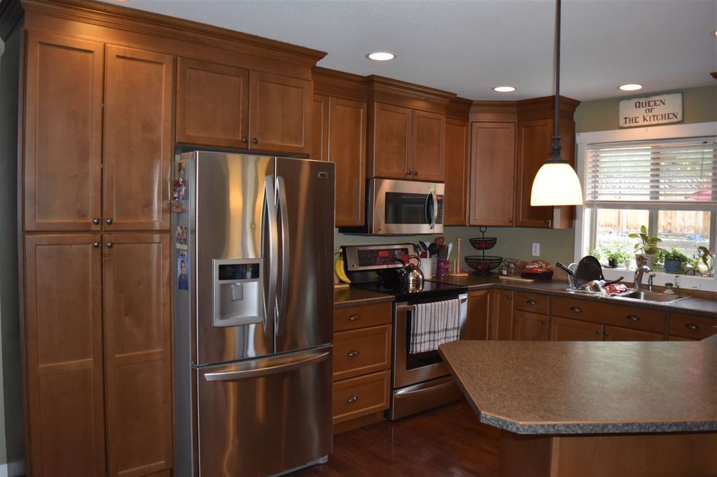 listing image 1106957892034783633
