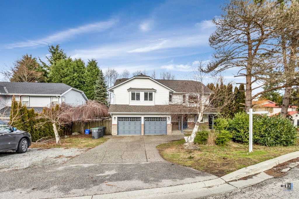 Photo of 15285 28 Avenue, Surrey, BC V4P 1G3 (MLS # R3117870)