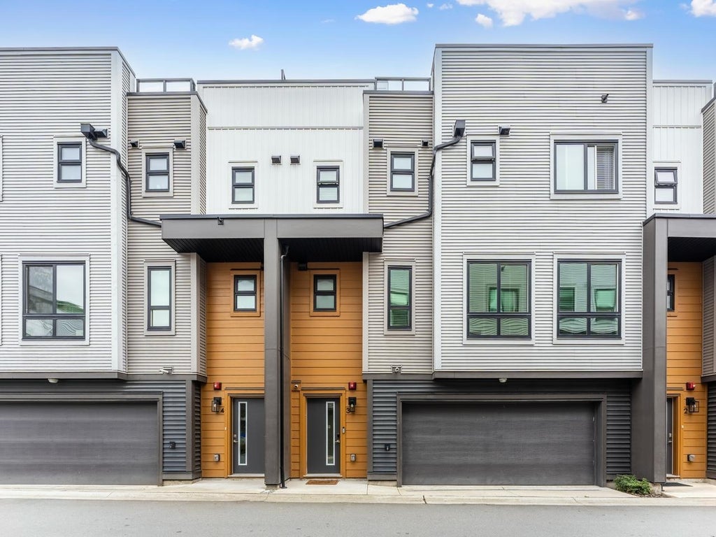 Photo of 20057 82 Avenue #3, Langley, BC V2Y 3S4 (MLS # R3169593)