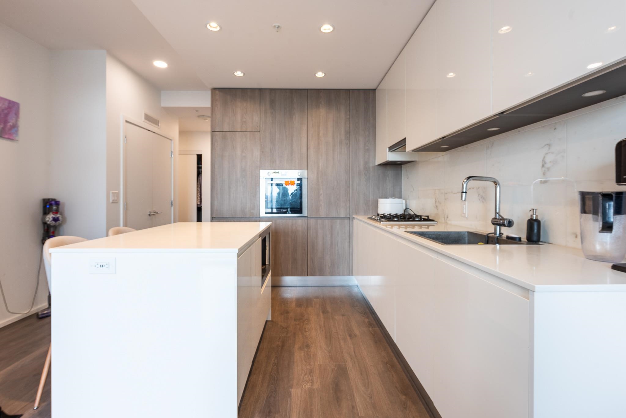 4650 Brentwood Boulevard 1801