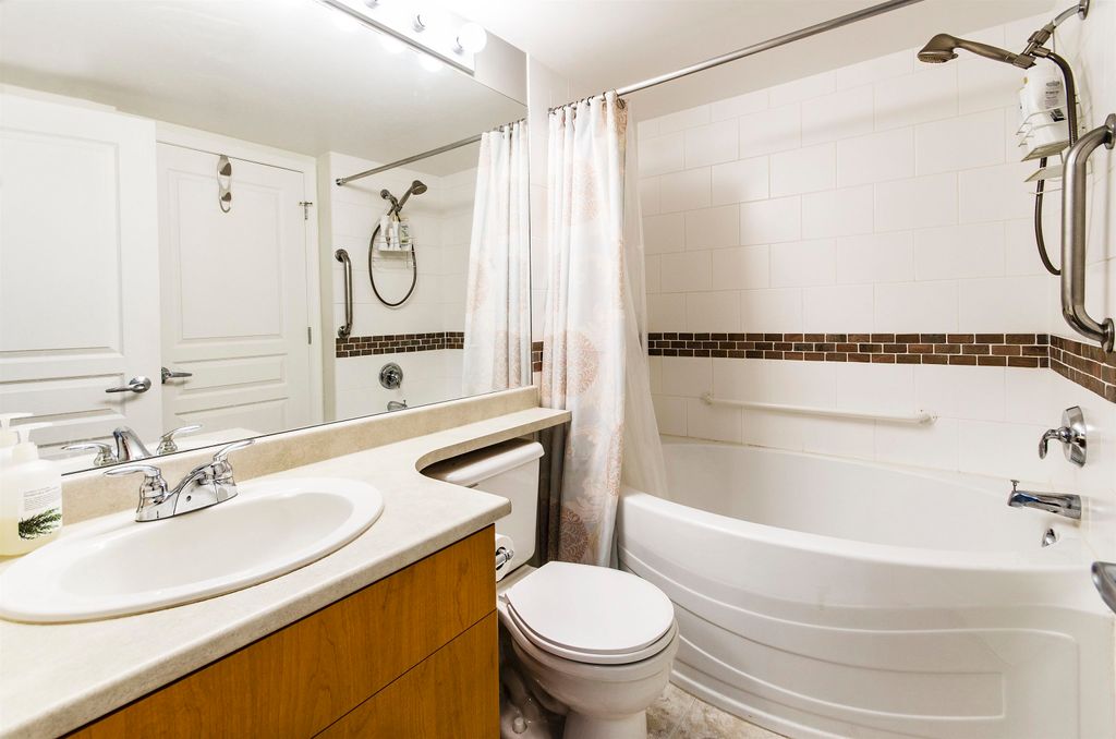 listing image 1101521093592331297