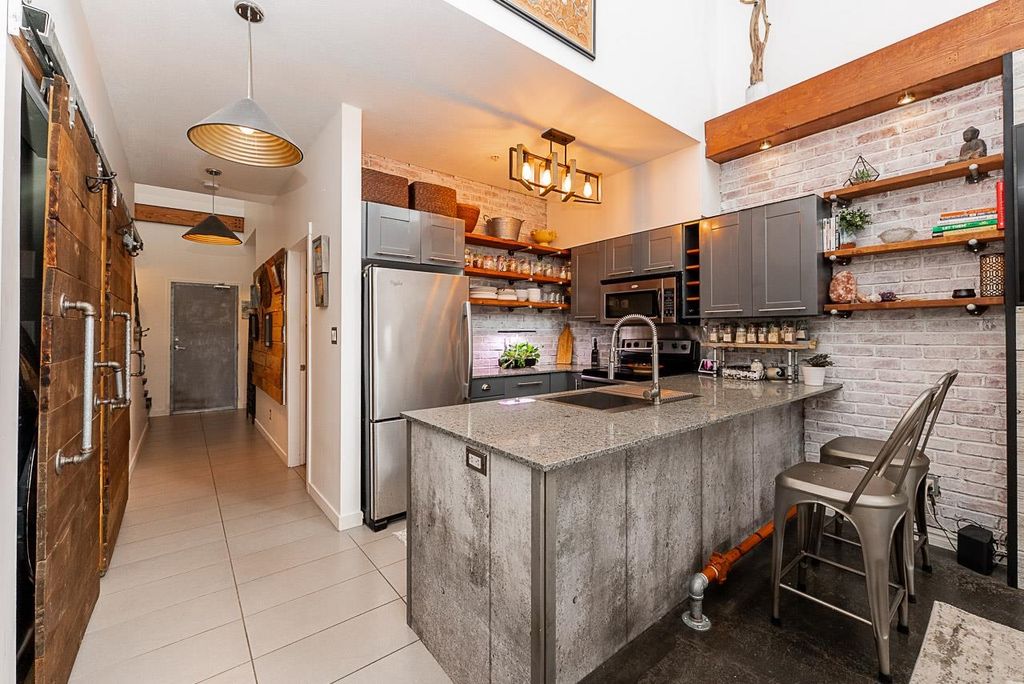 listing image 1105409057292423147