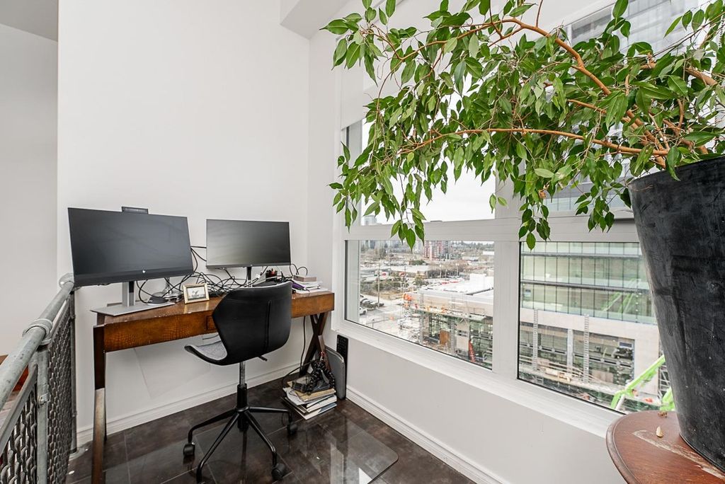 listing image 1104585214790692244