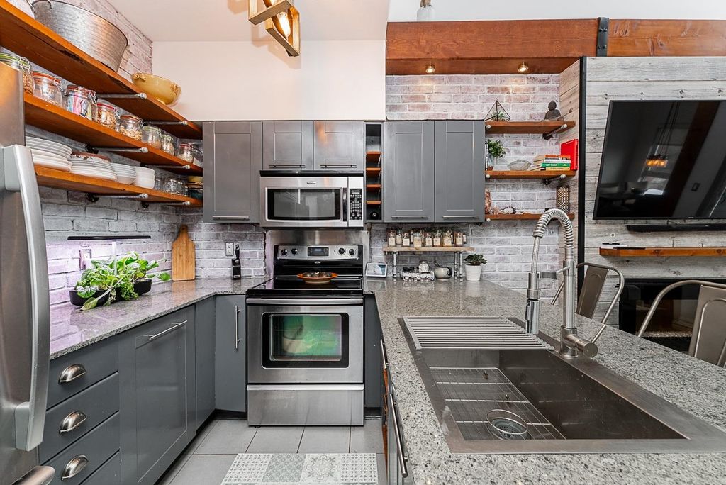 listing image 1108433855307554160