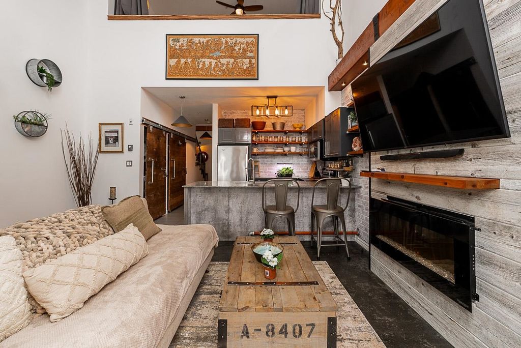 listing image 1102010471724323007