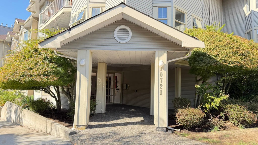 Photo of 10721 139 Street #110, Surrey, BC V3T 4L8 (MLS # R3173097)