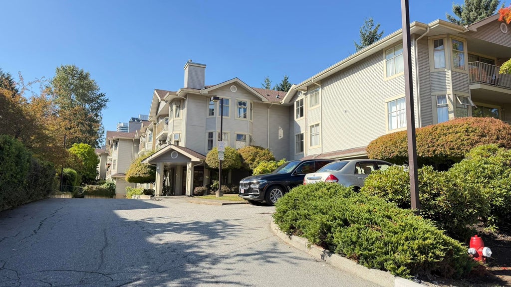 Photo of 10721 139 Street #110, Surrey, BC V3T 4L8 (MLS # R3173097)