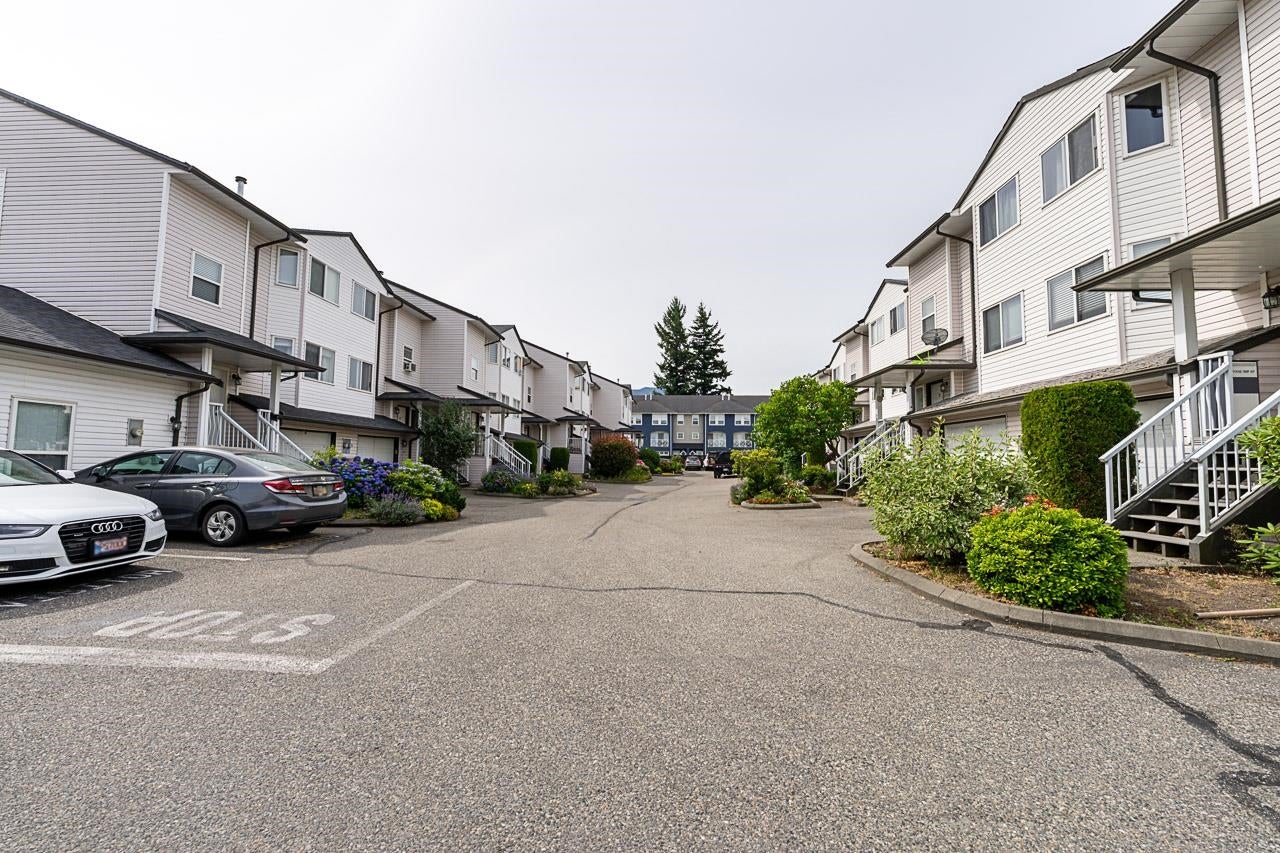 5950 Vedder Road 16