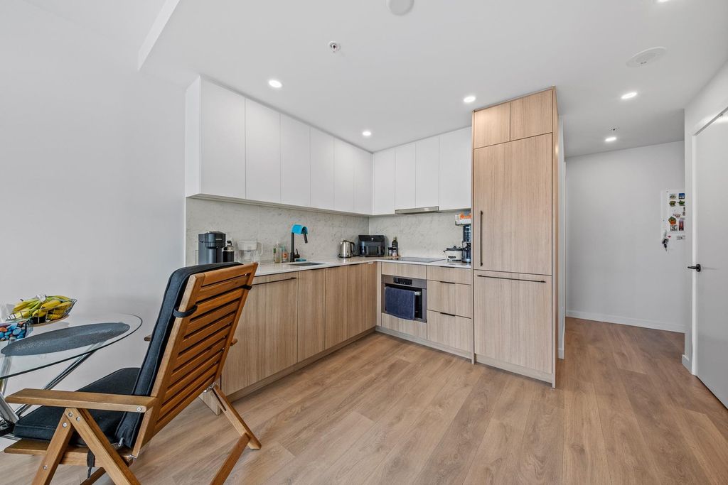 listing image 1105533202173164882