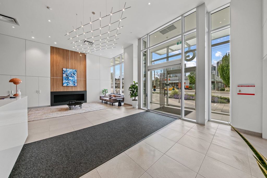 listing image 1109373594789516826