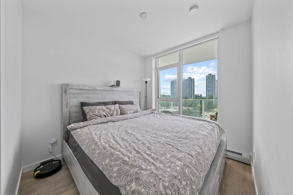 listing image 1107897121616245003