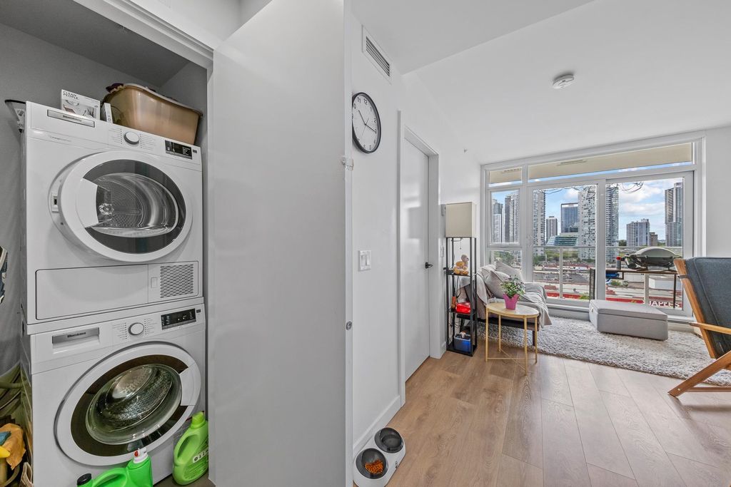 listing image 1105098463932291575