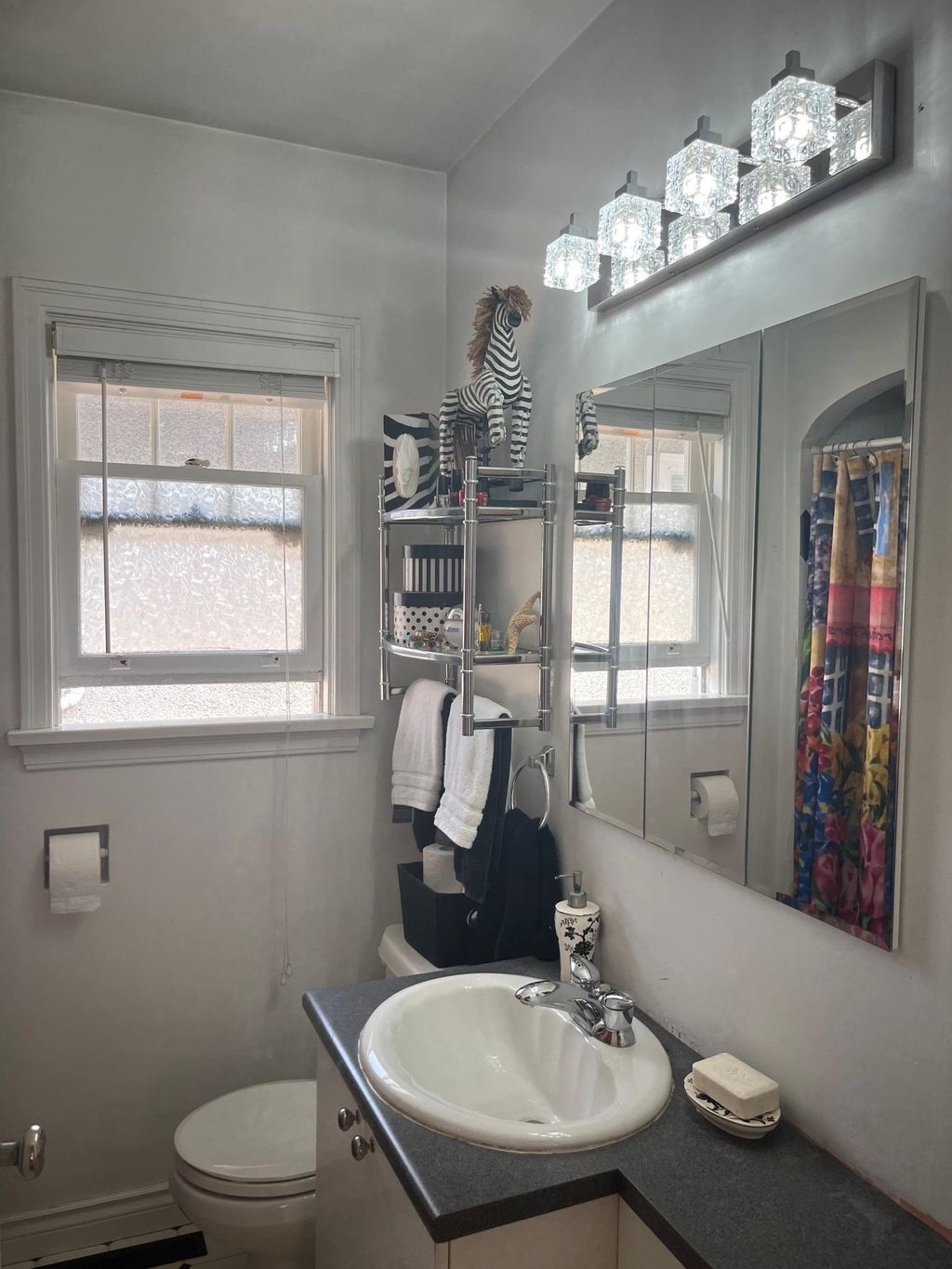 listing image 1106307275238187616