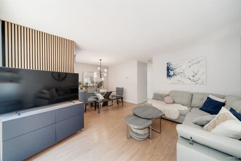 238 Cambridge Way Port Moody BC V3H 3W7