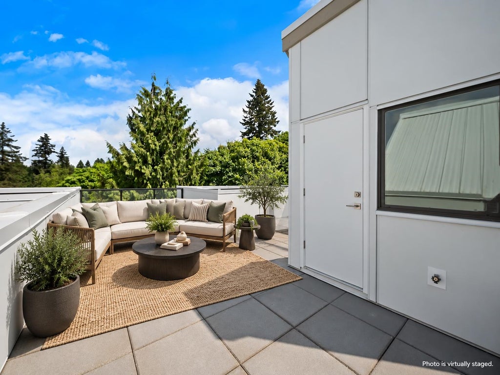 Photo of 6338 King George Boulevard #306, Surrey, BC V3X 1E9 (MLS # R3172528)