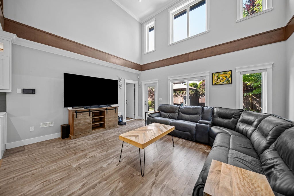 Photo of 27247 33b Avenue, Langley, BC V4W 4A6 (MLS # R3172543)