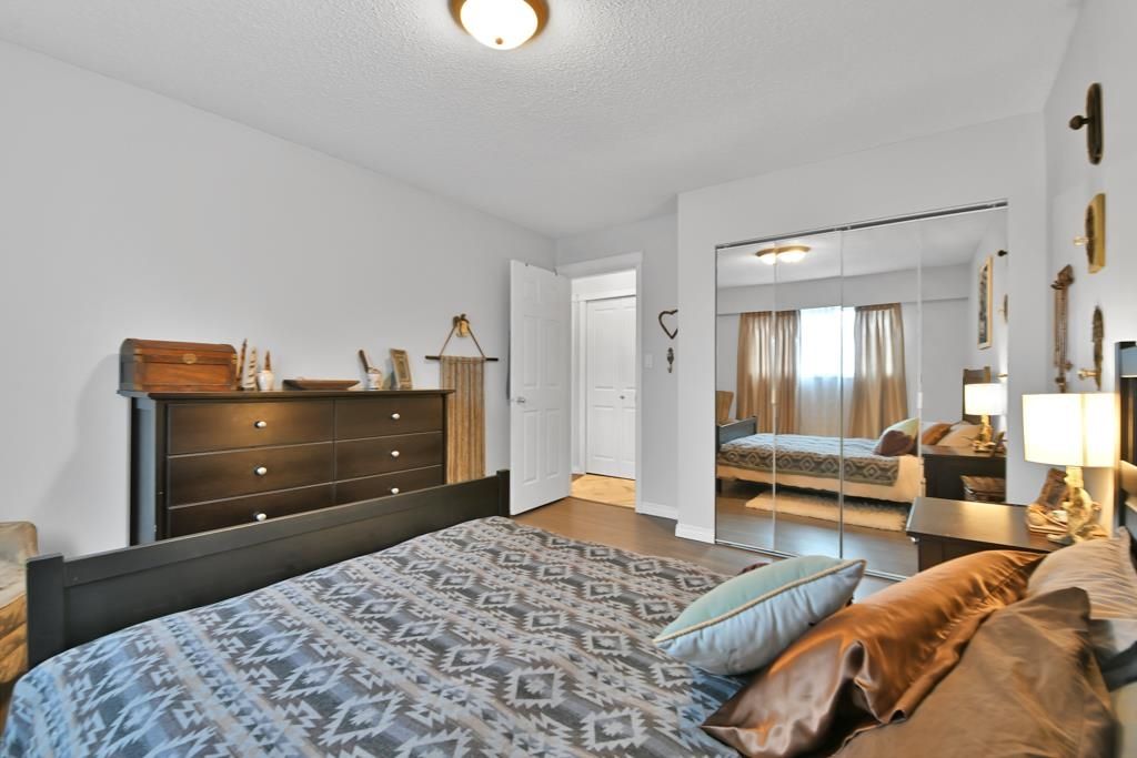 listing image 1101045540486441016