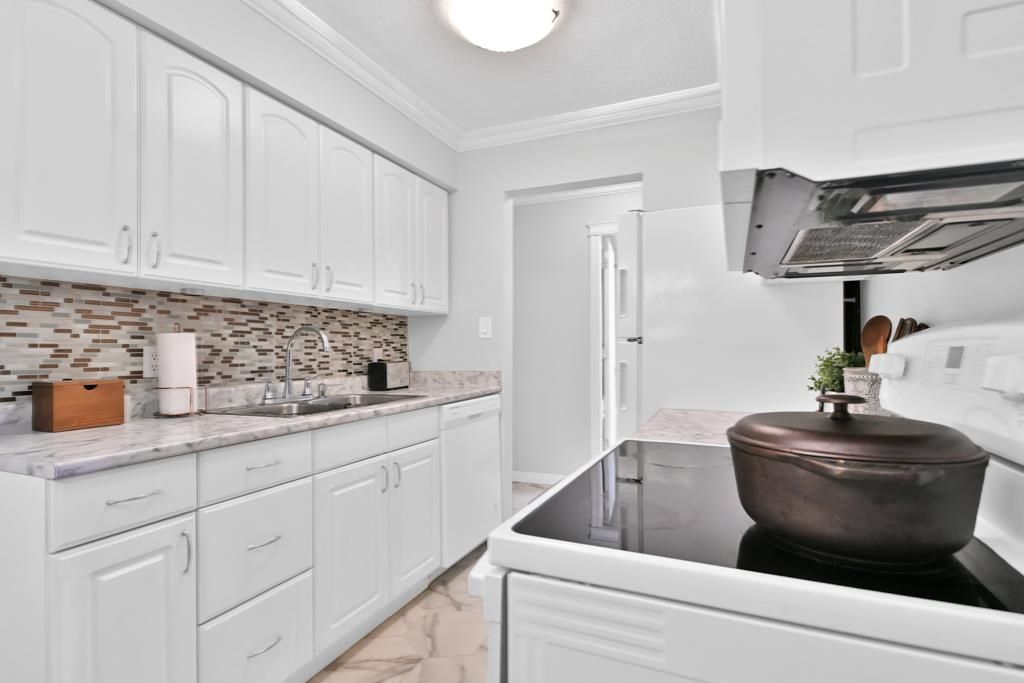 listing image 1105498715198346928