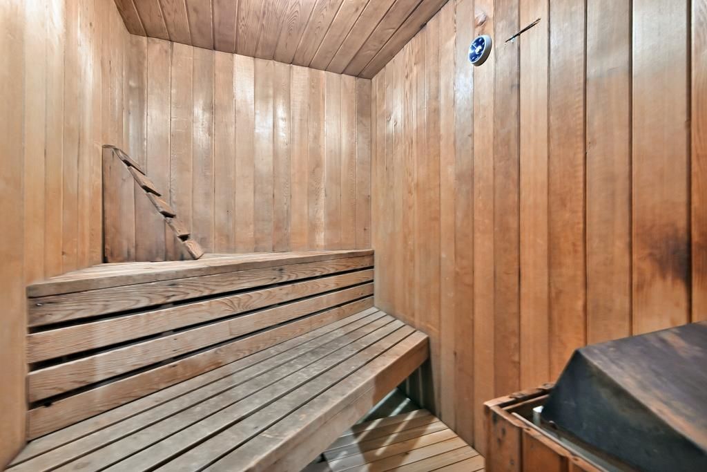 listing image 1102600860622233286