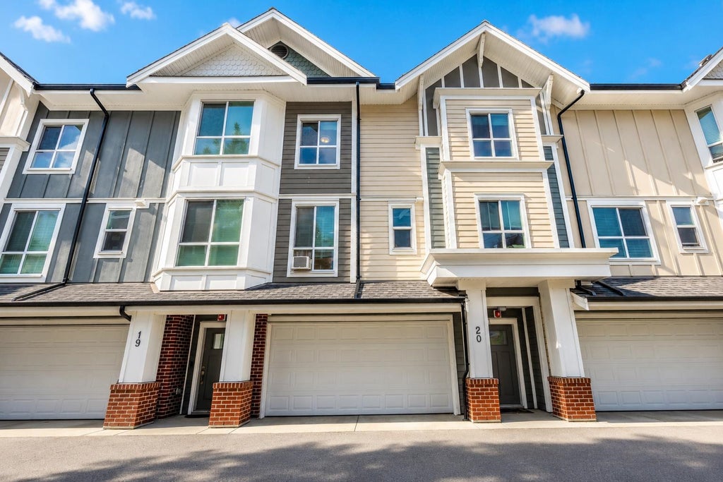 Photo of 20723 Fraser Hihgway Hwy #20, Langley, BC V3A 0K2 (MLS # R3160504)