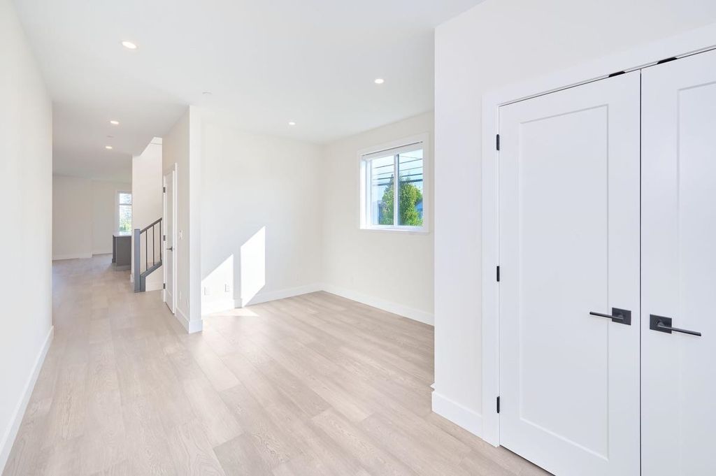 Photo of 20353 123 Avenue, Maple Ridge, BC V2X 4A6 (MLS # R3080363)