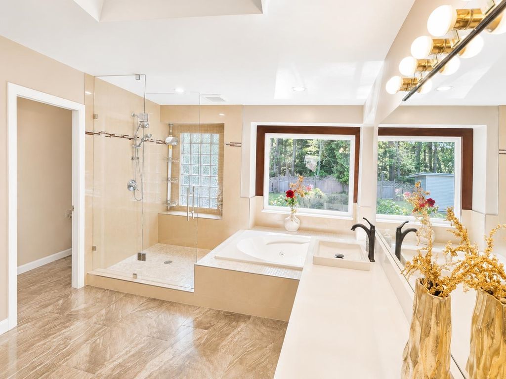 listing image 1102379476537033572
