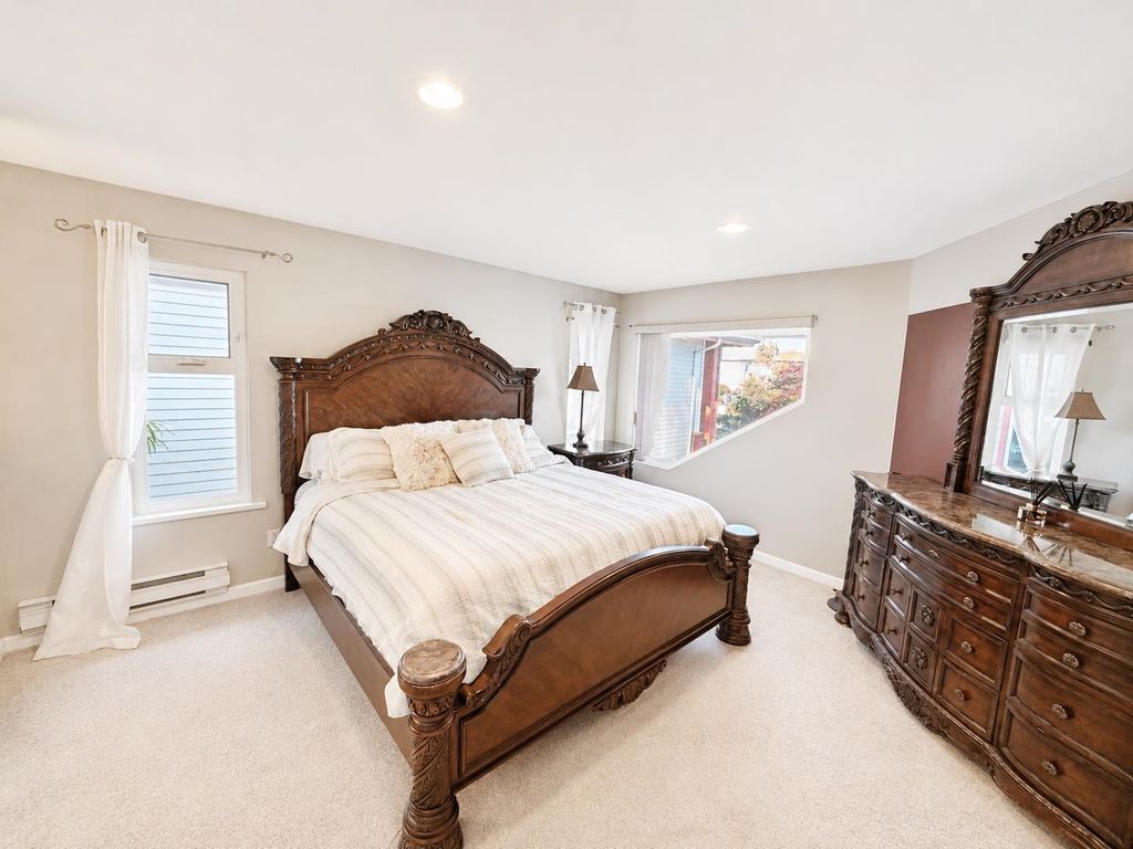 listing image 1100779390594295981