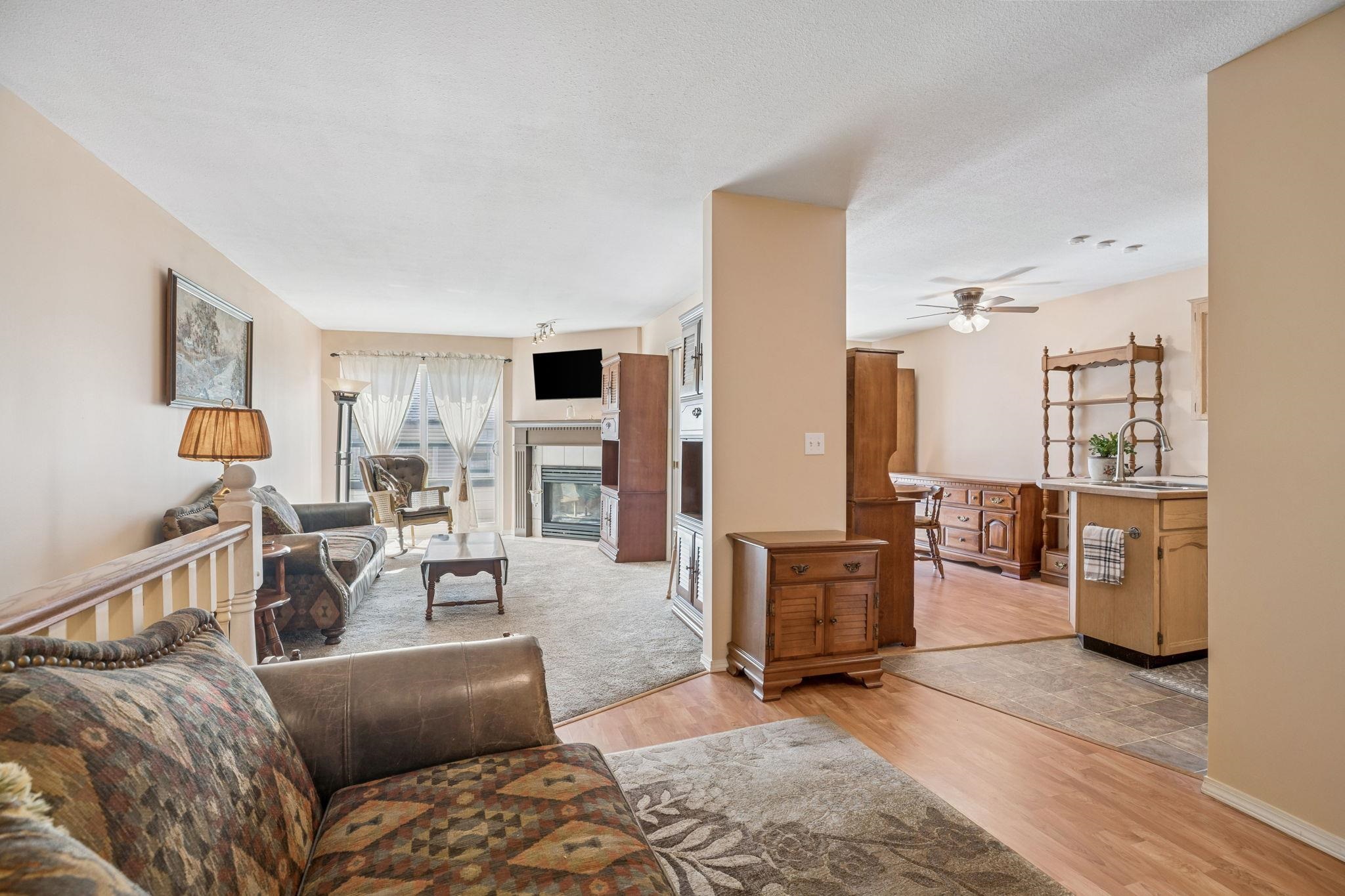 11726 225 Street 402