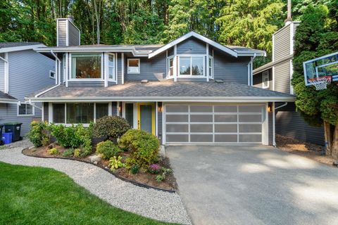 625 Seymour Court North Vancouver BC V7J 3S7