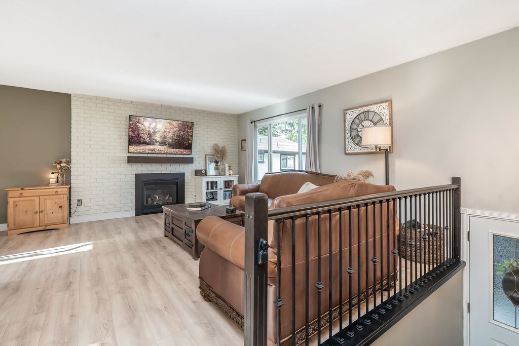 Photo of 35294 Selkirk Avenue, Abbotsford, BC V2S 8L2 (MLS # R3096673)