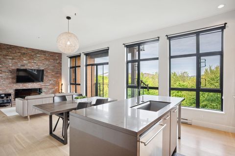 220 Salter Street 302 New Westminster BC V3M 0H4