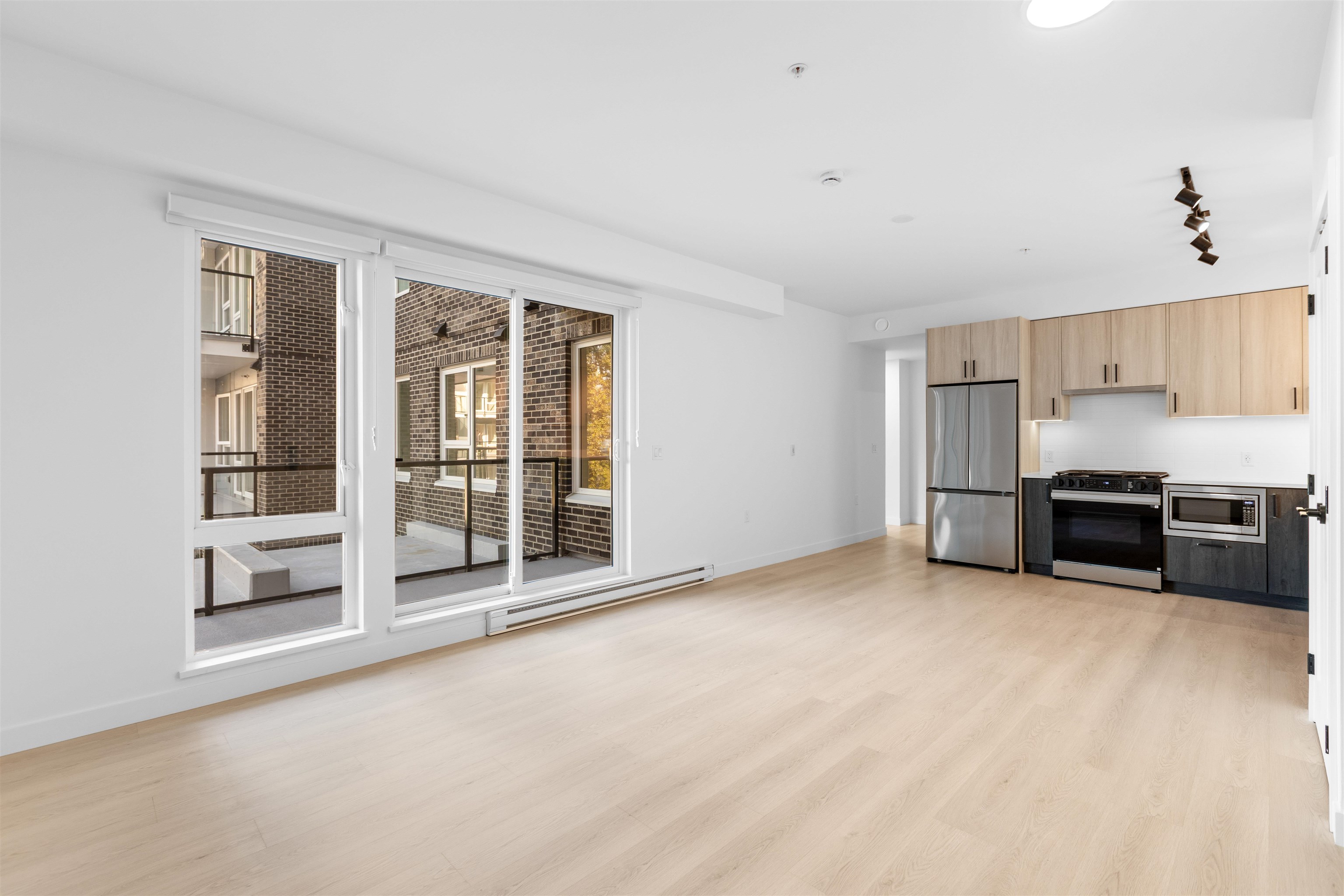 2002 St. George Street 221