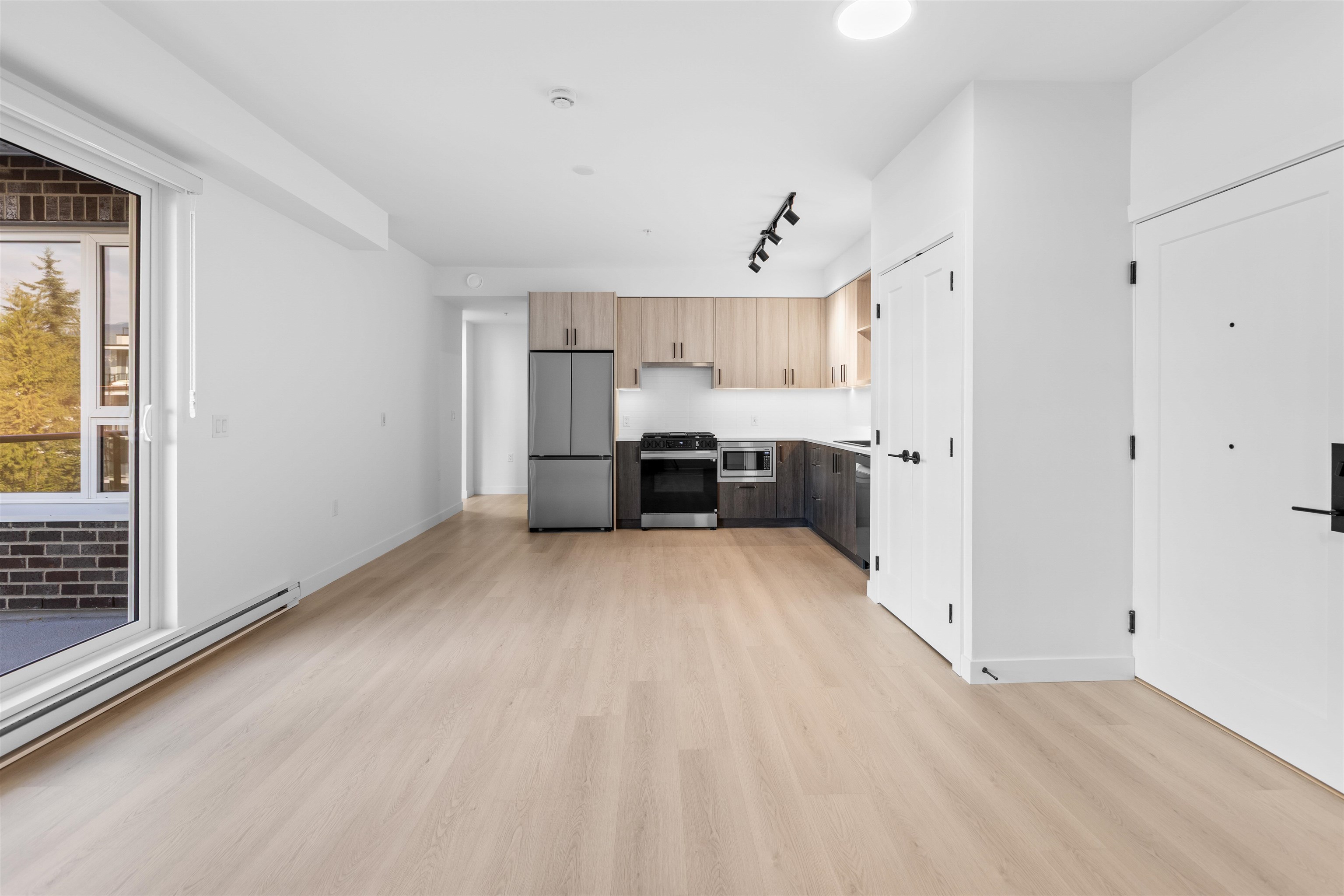 2002 St. George Street 221