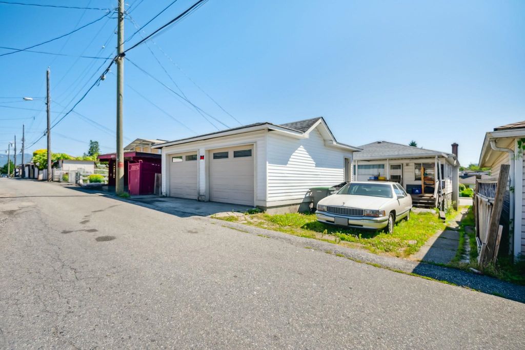 listing image 1102093474231750412