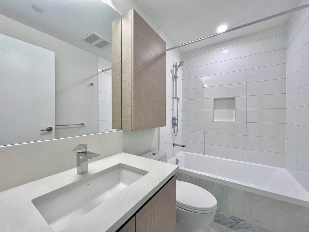 listing image 1105132428698818958
