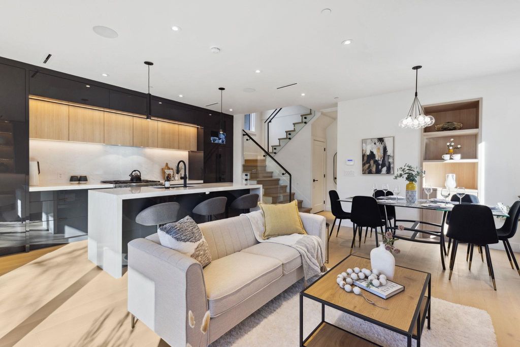 listing image 1100218957595972218