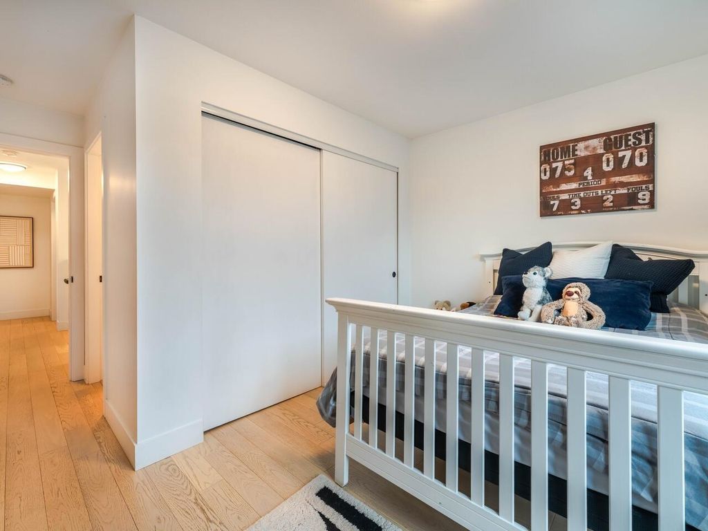 listing image 1102982898149511272