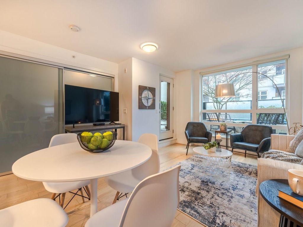 listing image 1105026427301108728